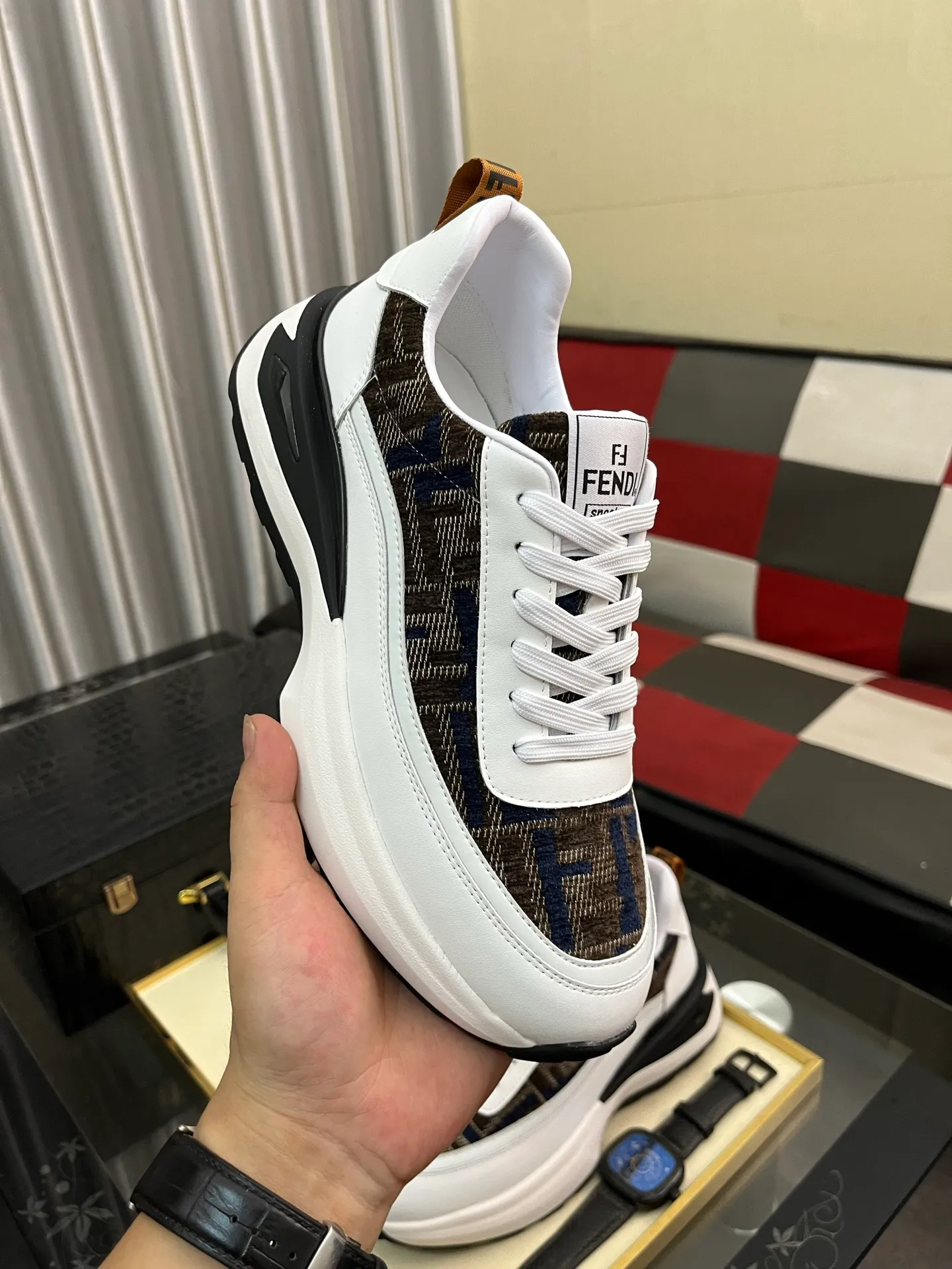 Men's shoes💰458⌚️⌚️[FENDI-FENDI] Classic men's casual shoes🔥New product nowadays, made of cowhide + breathable fabric, comfortable pigskin lining. The perfect last shape and generous and fashionable design have attracted the favor of many consumers. 🔥Number of sizes: 38-444️⃣Colors available